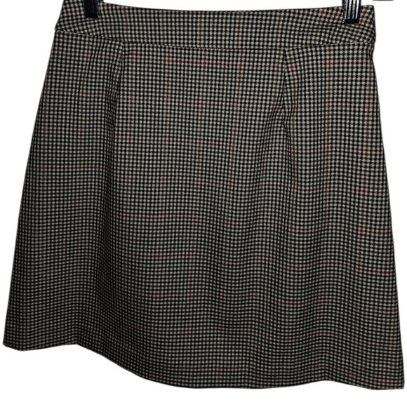Arizona Jeans Co. Plaid Asymetrical Front Zipper Mini Skirt - Picture 2 of 3